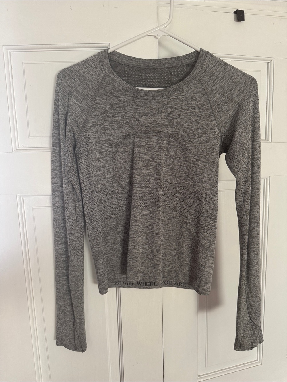 Lululemon Gray Long-Sleeve Women's Performance Tee